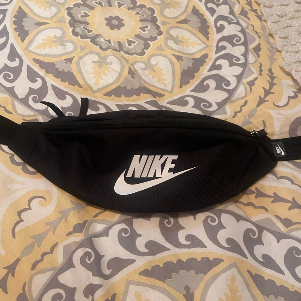 Nike black Fanny pack
